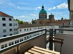 Banksy Apartment - Art & Fun mit 2 Balkonen - 6 Betten